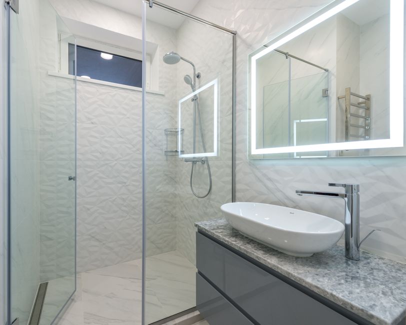 Elegant walk in shower design